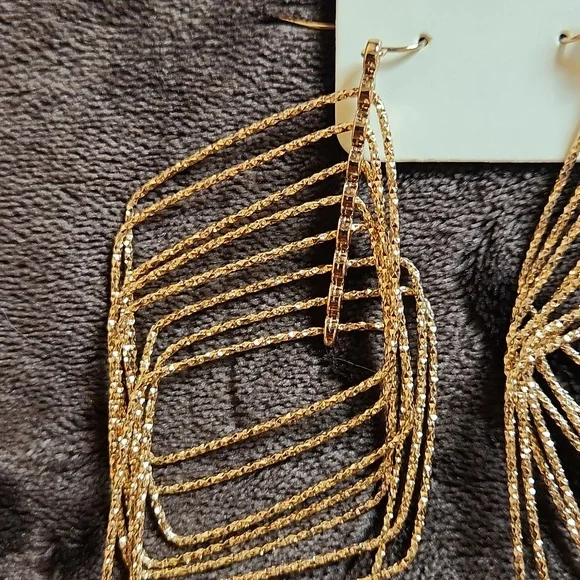 NWT Lovisa Fashion earrings faux gold dangle shimmer sparkle 4" long - Picture 2 of 10
